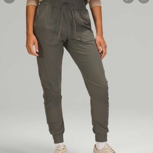 Lululemon - NWT BEYOND THE STUDIO JOGGERS